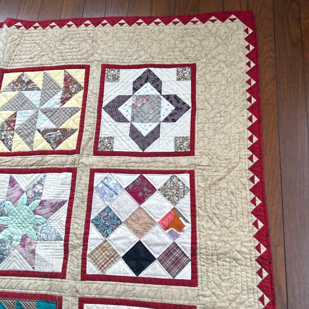 パッチワークパターンのタペストリー約195cm×160cm