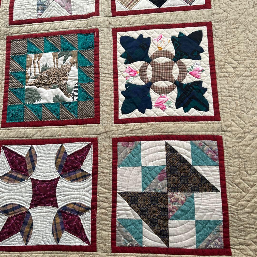 パッチワークパターンのタペストリー約195cm×160cm