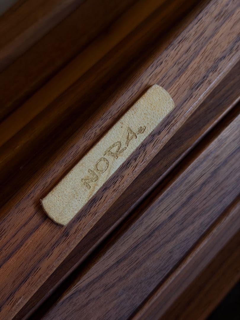 norasテーブル　ノラズテーブル