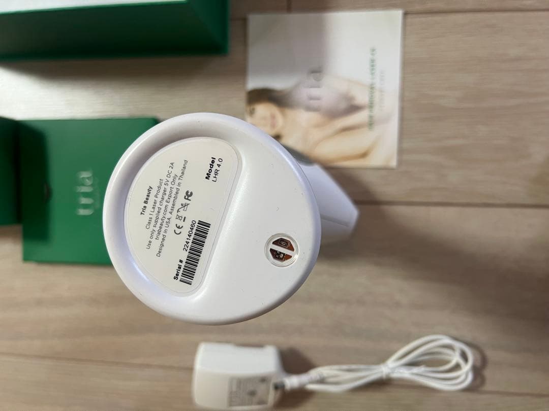 に*た様 トリアレーザー4X tita 美顔器 デジタル表示 充電器付き