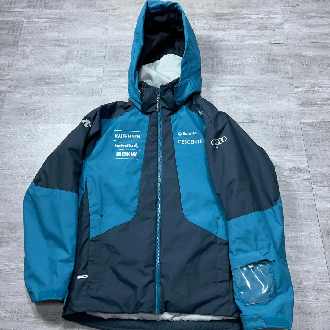 23/24モデル スイス代表 デサント audi スキーウェア 150cm