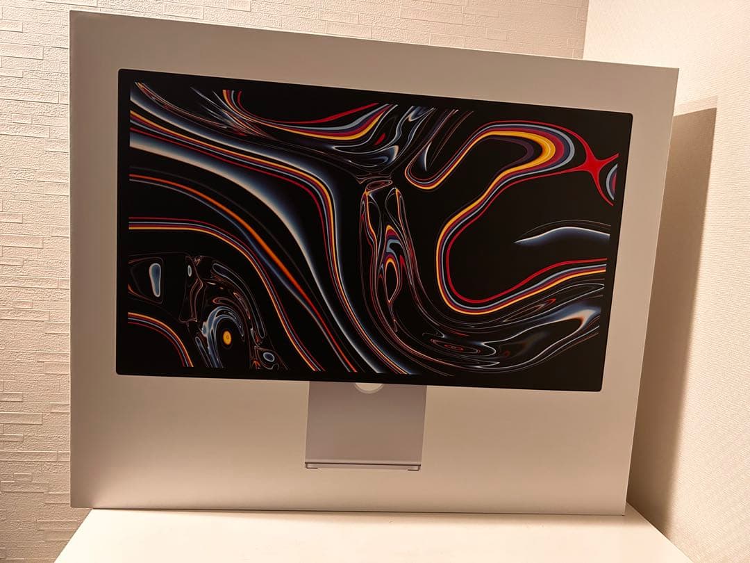 Apple Studio Display 標準ガラス傾きを調達　美品