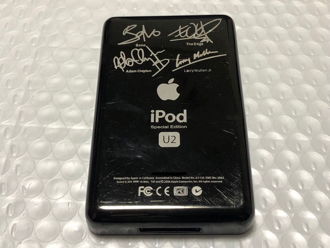 ポータブルプレーヤー iPod classic U2 A1136