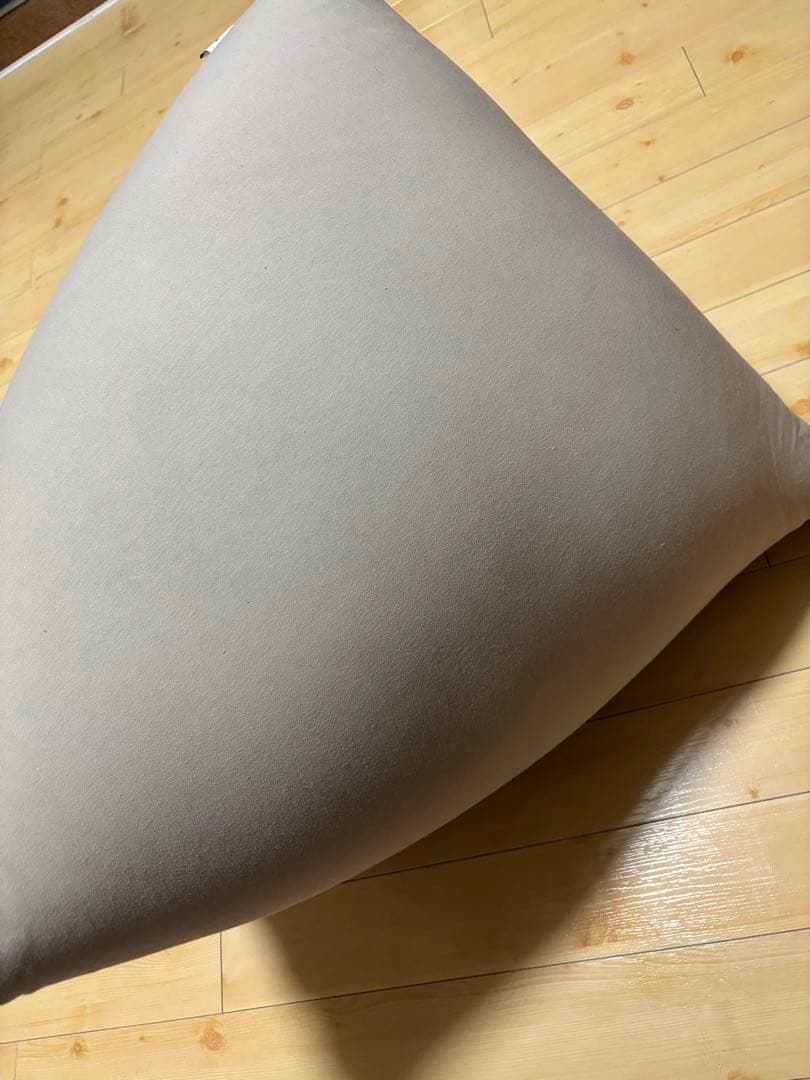 【美品】Yogibo ヨギボー ピラミッドライトグレー(グレージュ)