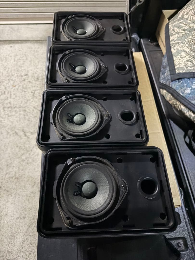 BOSE101MM 天吊りブラケット付×4台