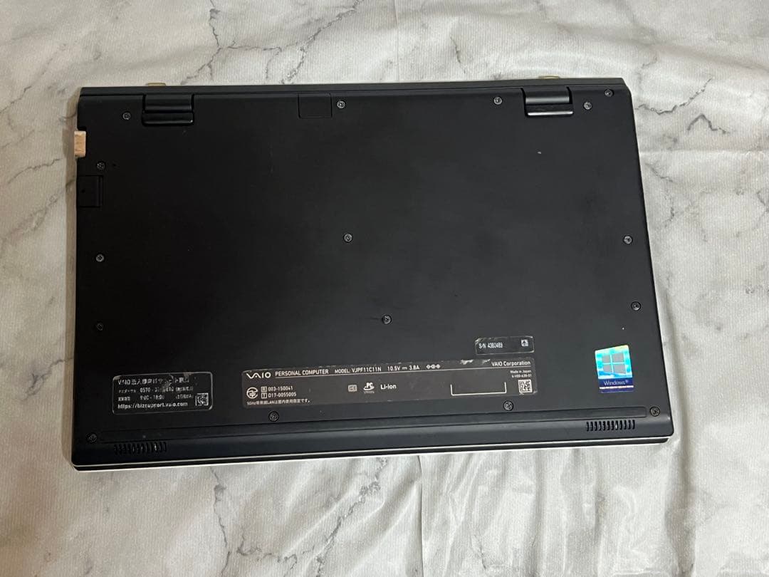 VAIO VJPF11C11N　8GB / 256 GB