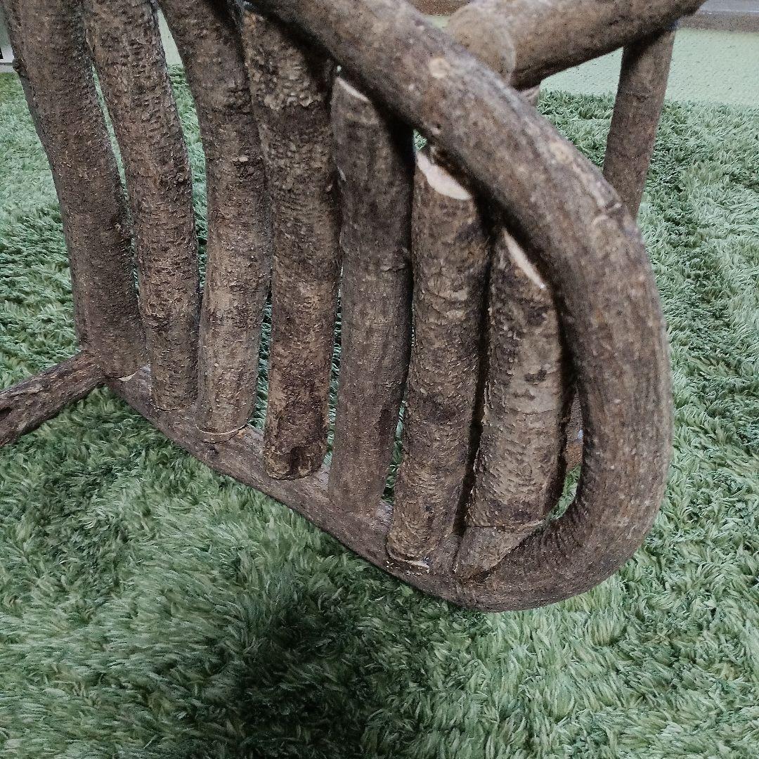 藤の木の枝の椅子　花瓶、陶器など飾り台　手作り