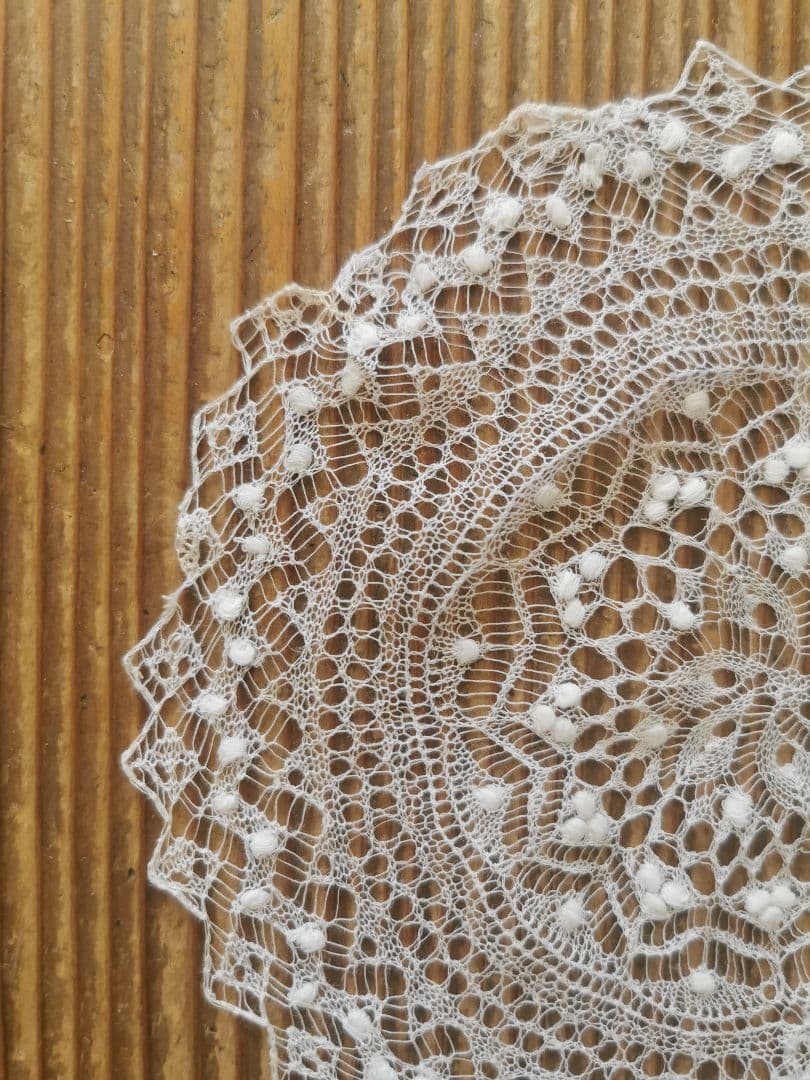 アンティーク ポルトガル レアなアゾレスレース極細糸ドイリー ふわふわの淡雪