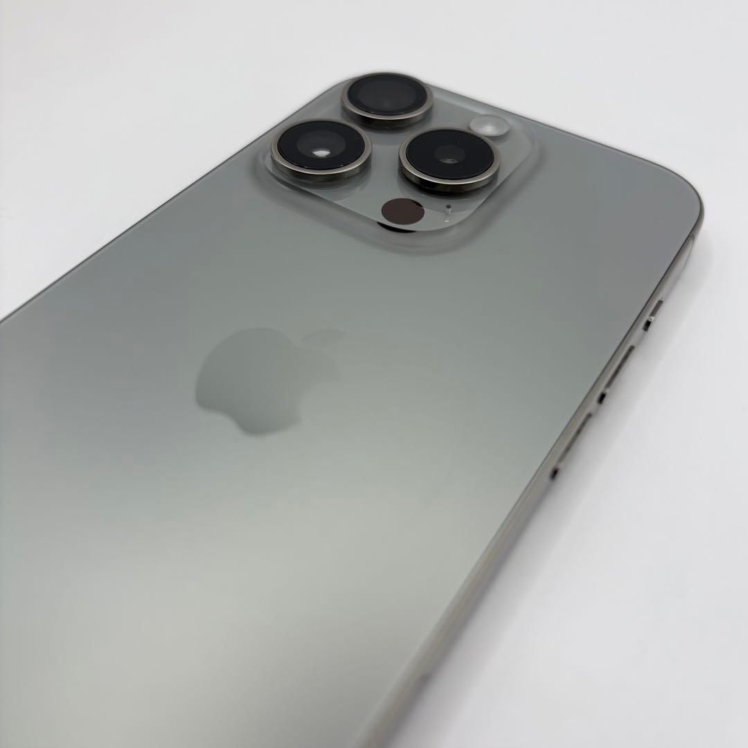 Apple iPhone 15 pro ナチュラルチタニウム 128GB