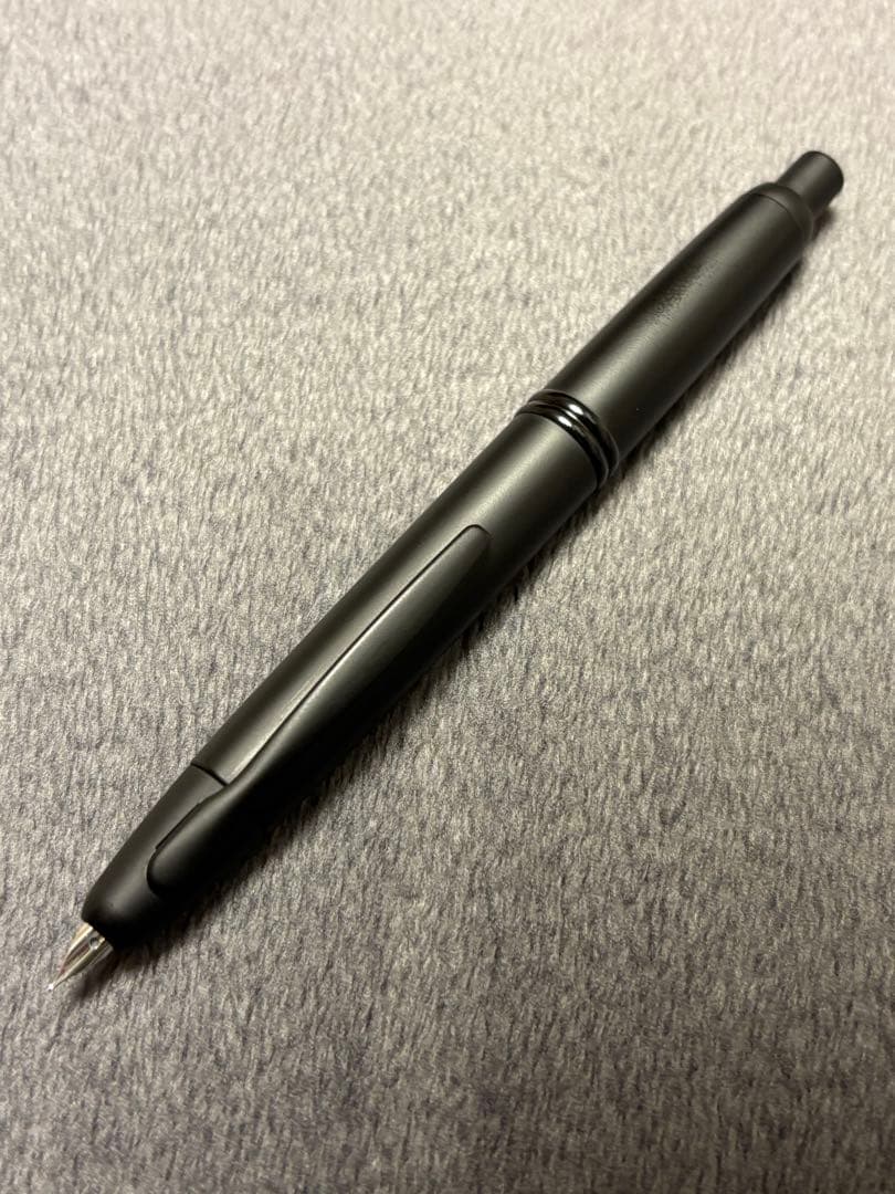 PILOT キャップレス ブラックマット 万年筆 F