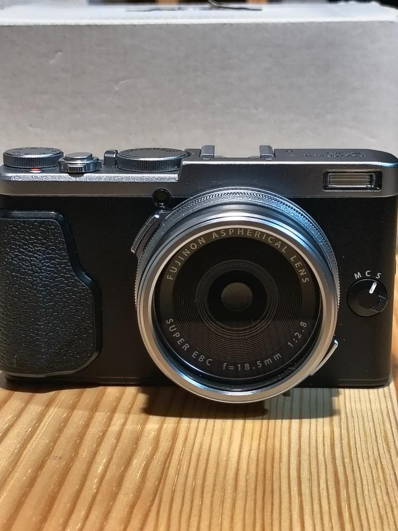 Fujifilm X70 ワイコン付き 富士フイルム コンパクトデジタルカメラ