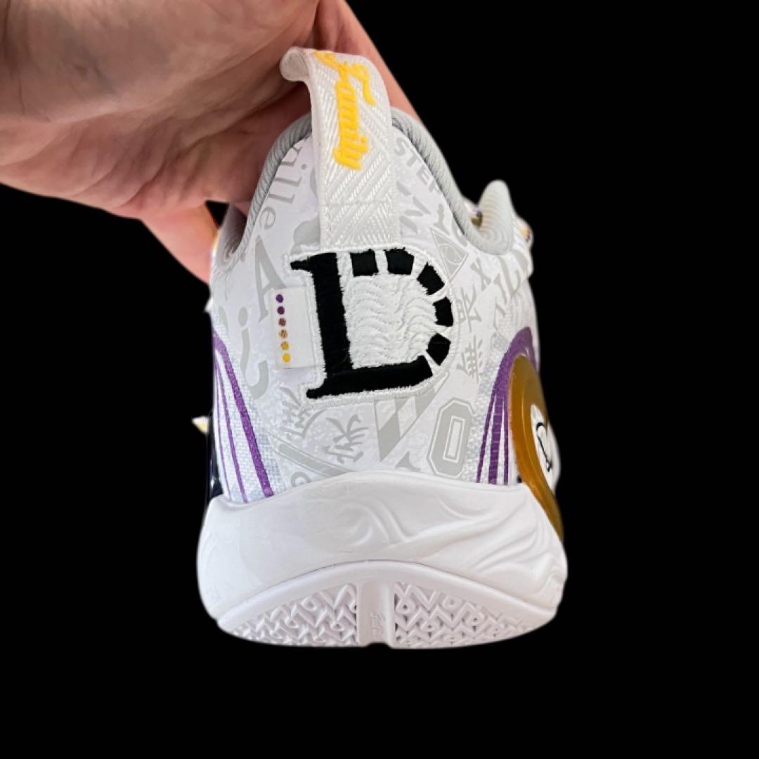 D101 \"キャリア\" バスケットシューズ 24cm