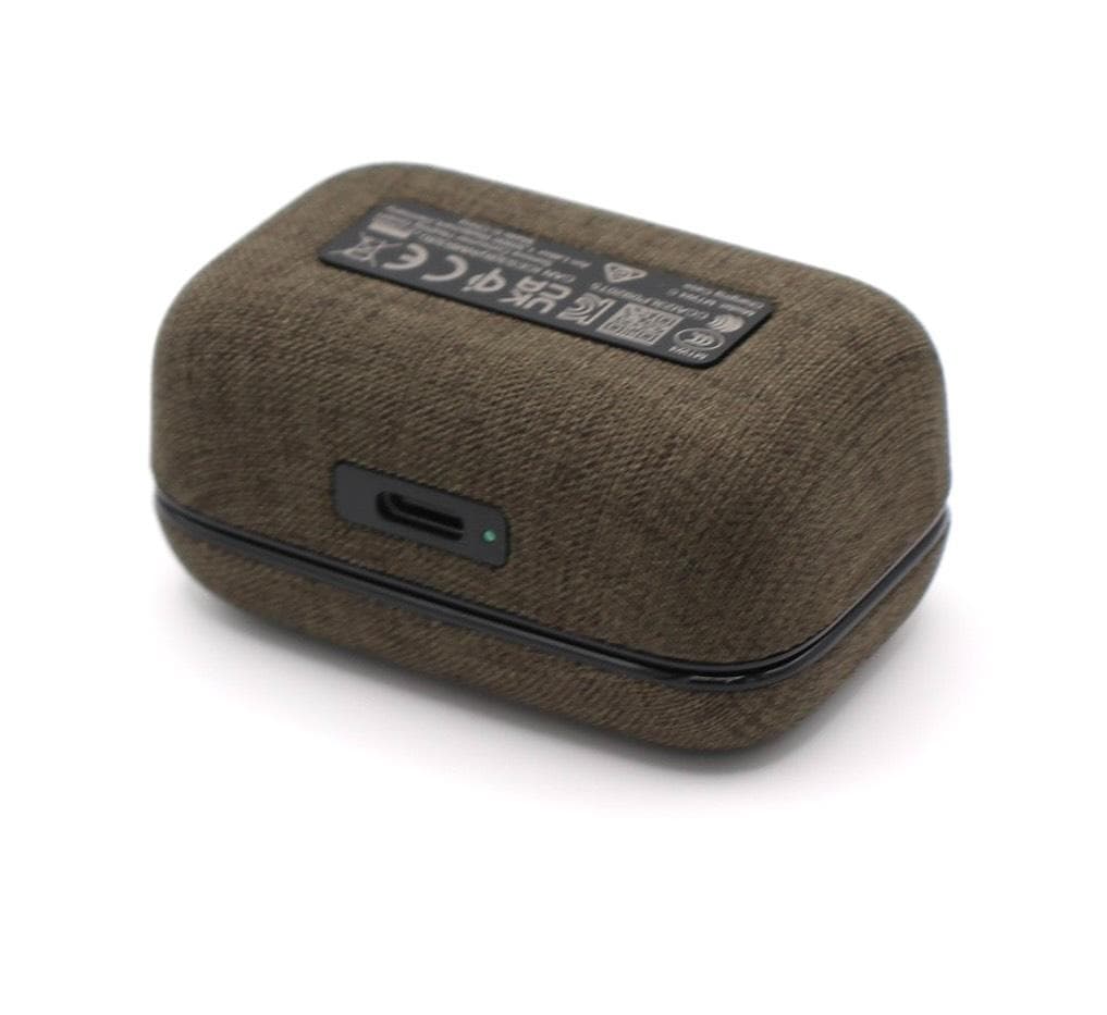 Sennheiser MOMENTUM True Wireless 4 ケース