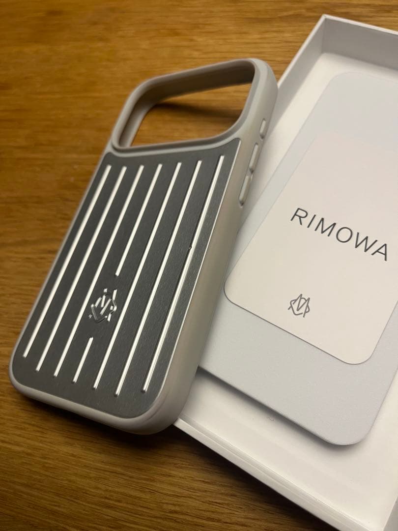【購入レシート付き】RIMOWA iPhone17 Pro ケース　アルミニウム