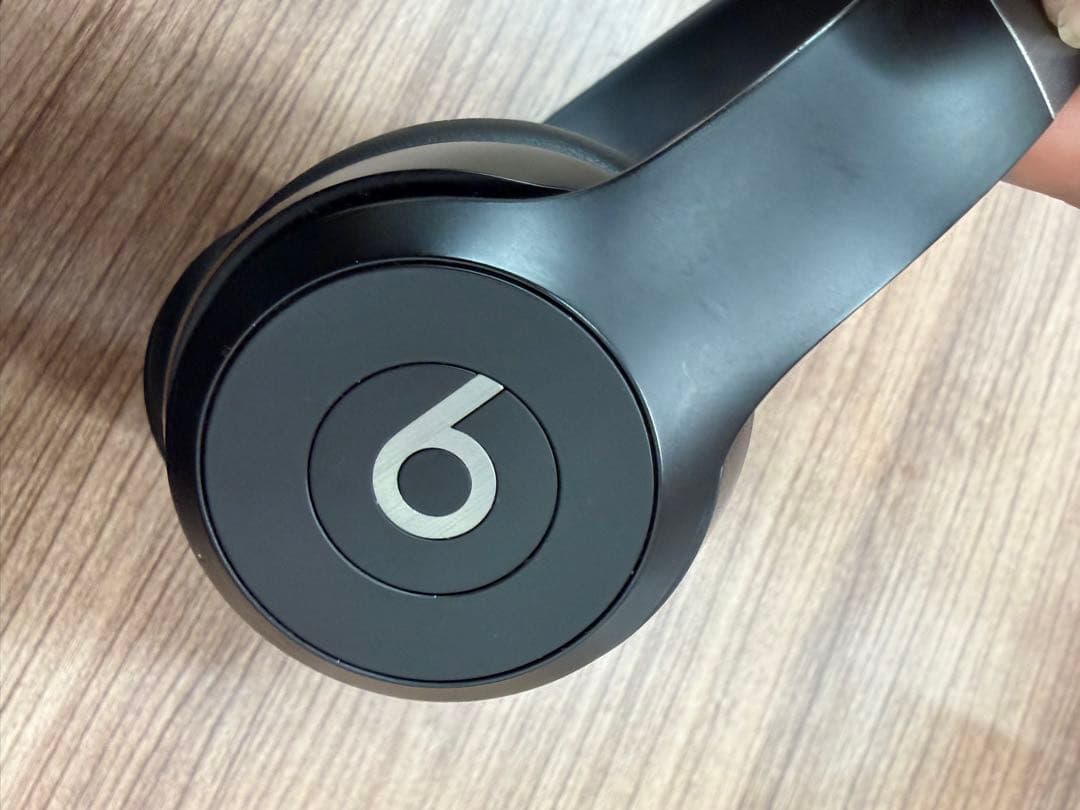 Beats solo4ブラック ワイヤレスヘッドホン