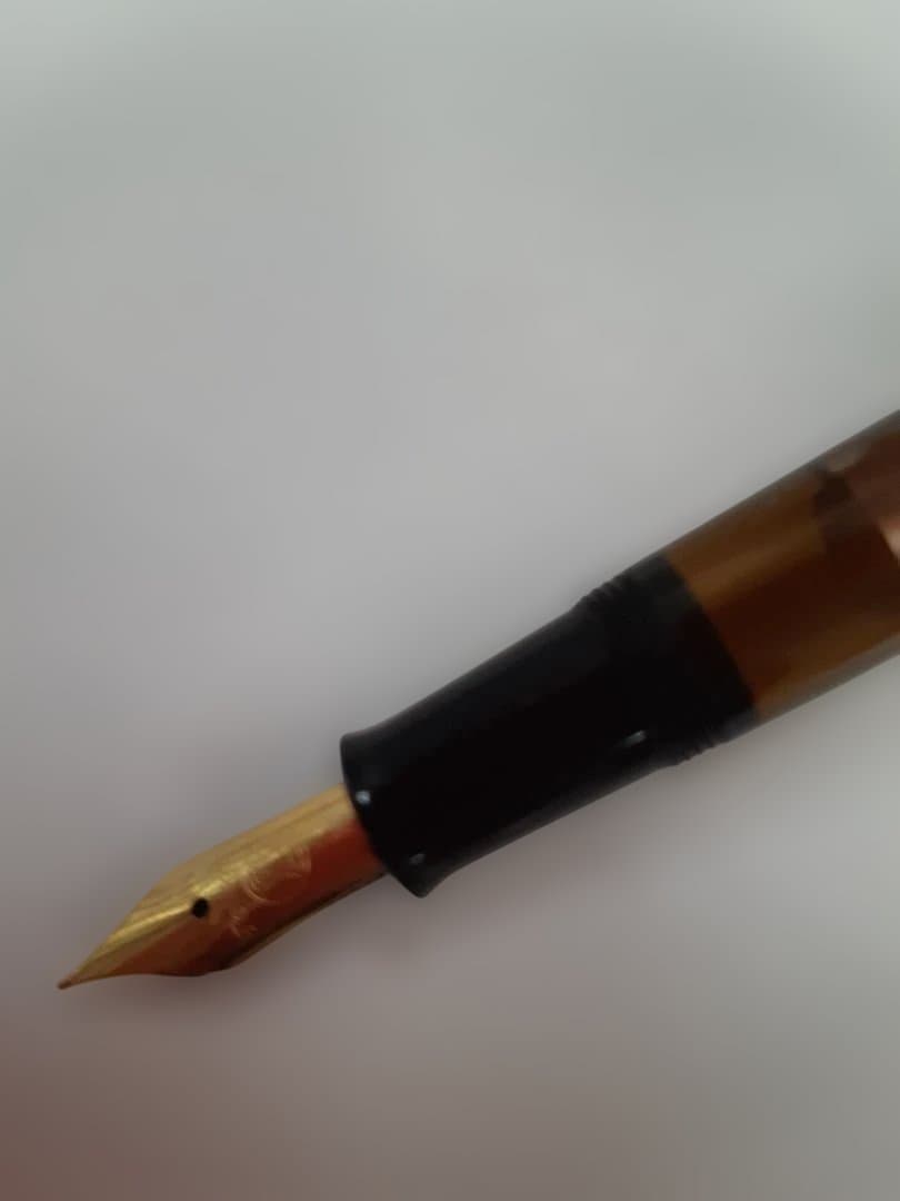 【新品未使用】ペリカン万年筆 クラシックM200マーブルブラウン