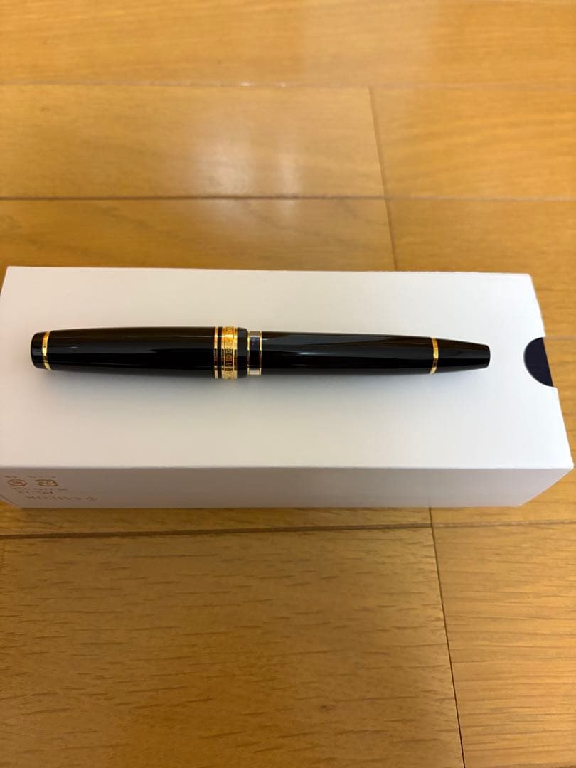 セーラー万年筆　プロフェッショナルギア　レアロ　中字　字幅M