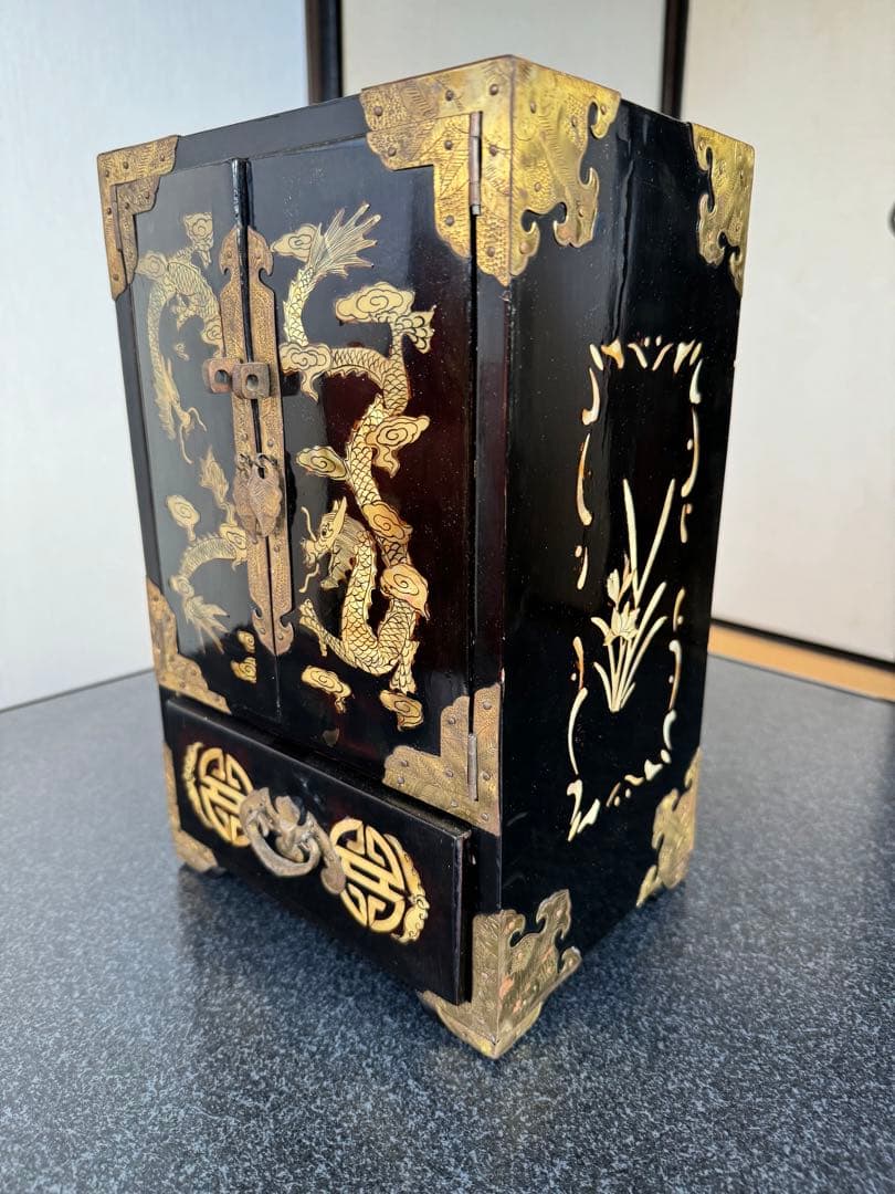 象嵌　小物棚