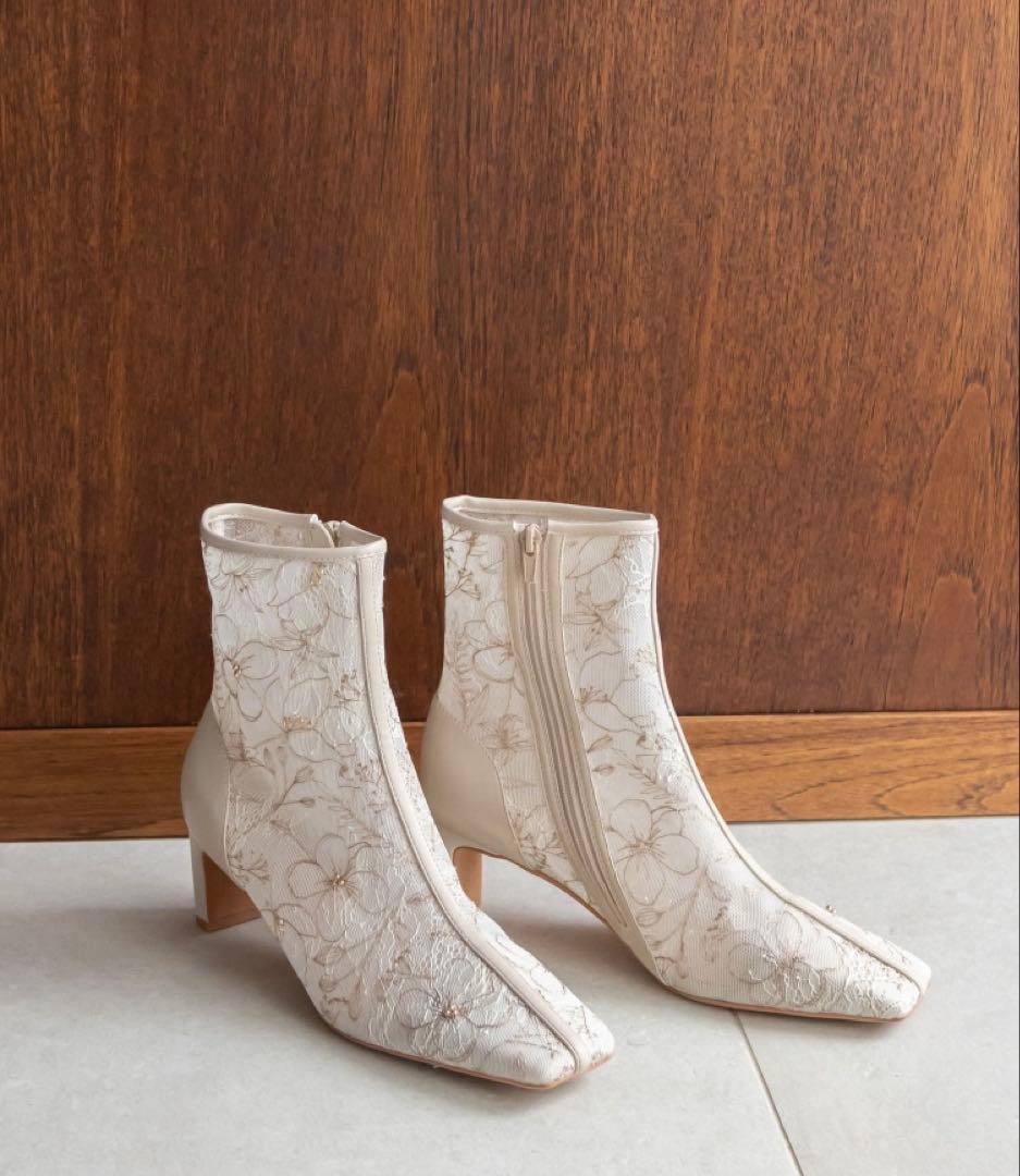 RANDA フラワー刺繍ショートブーツ アイボリー Mサイズ