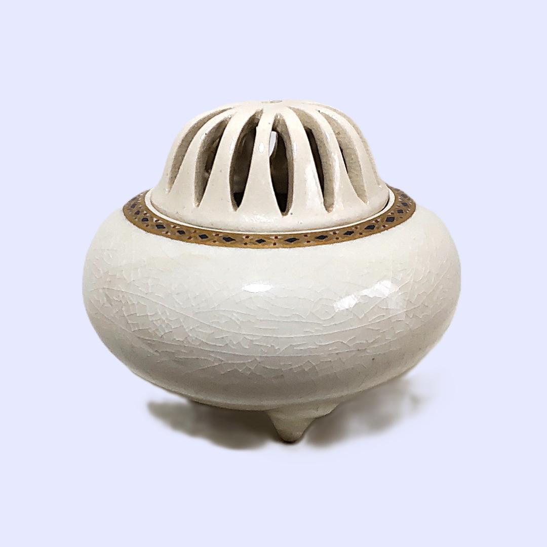 香炉　薩摩焼　工芸品　白薩摩　紀秀窯　三足香炉　箱付