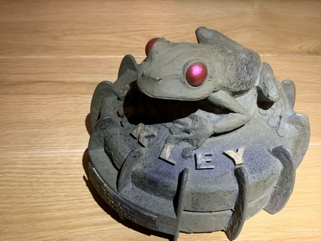 OAKLEY JAPAN 2010 蛙 カエル 置物 インテリア オークレイ