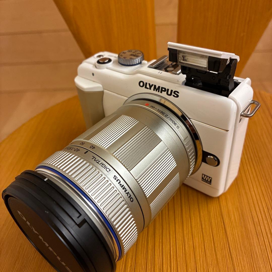 OLYMPUS PEN E-PL1S ホワイト ダブルズームキット　SDカード付
