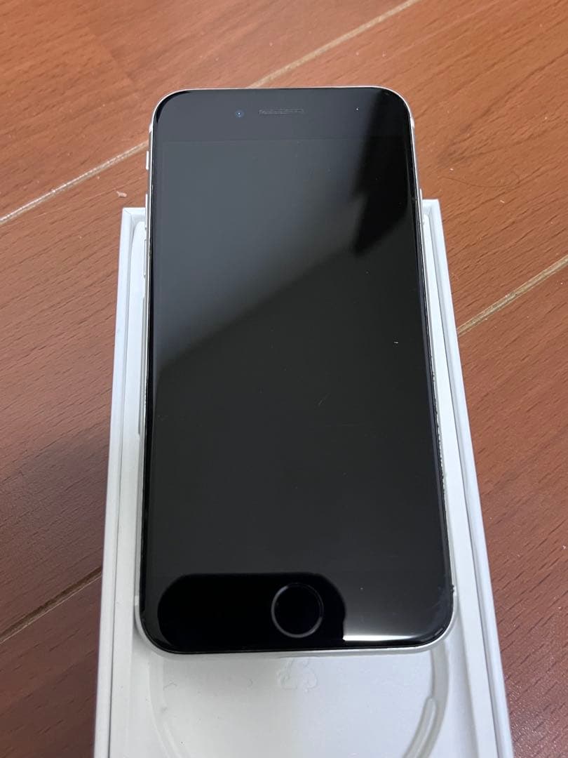 Apple iPhone SE (第2世代) ホワイト　64GB ジャンク扱い