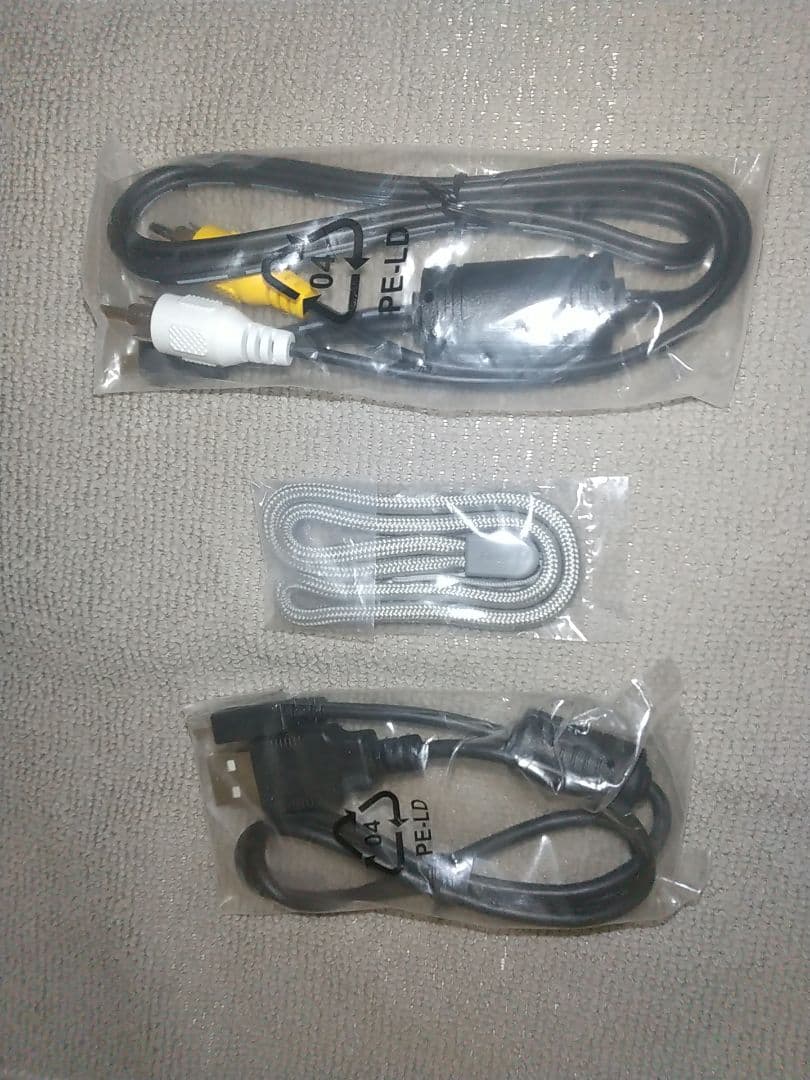 ① 富士フイルム FINEPIX F300 EXR 1台