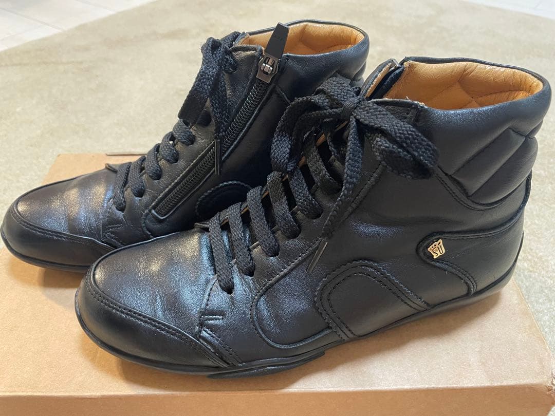 ひ*か様 BENESU ベネシュ　ブーツ　23.0㎝