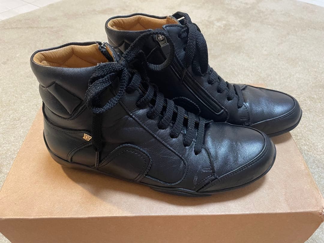 ひ*か様 BENESU ベネシュ　ブーツ　23.0㎝