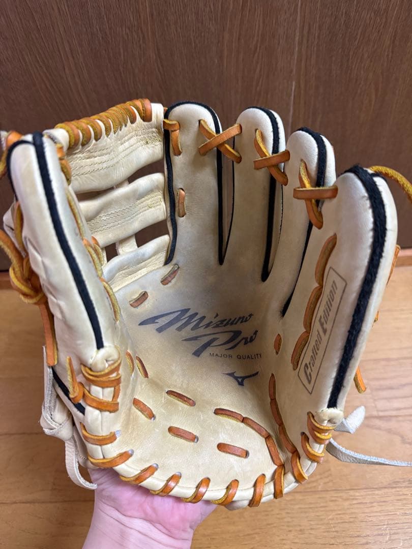 ミズノプロ　軟式グローブ 右投げ タティスjrモデル