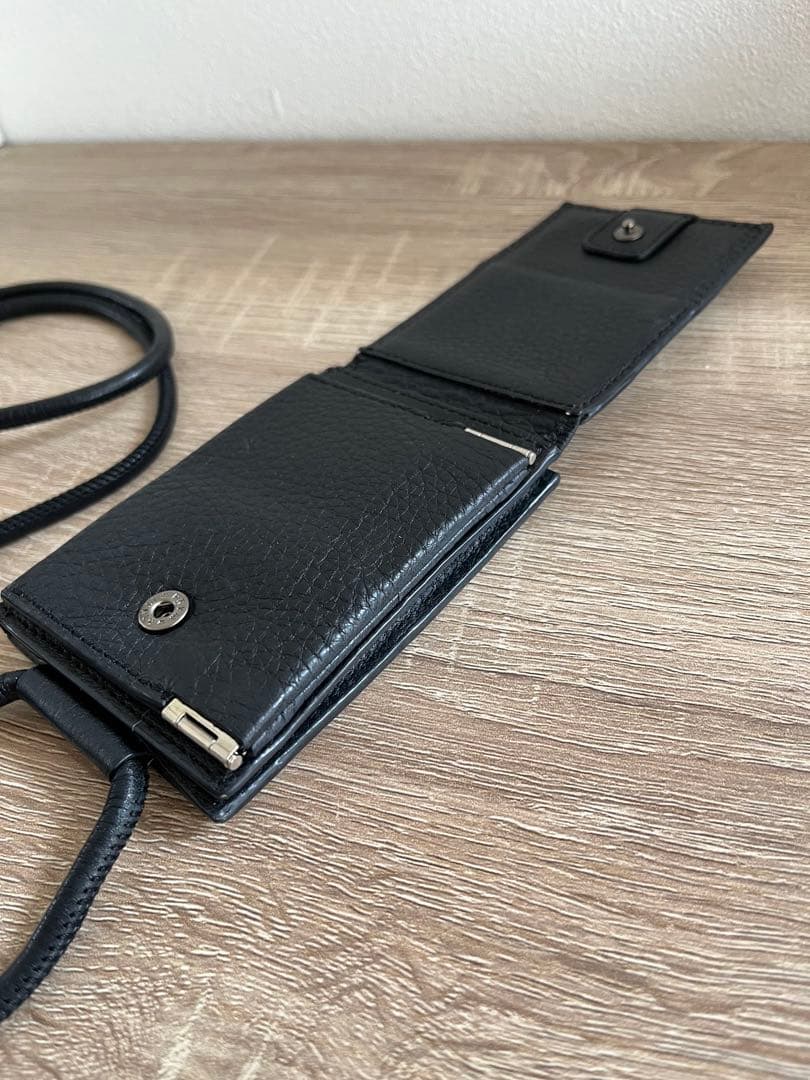 objcts.ioストラップ一体型ウォレット