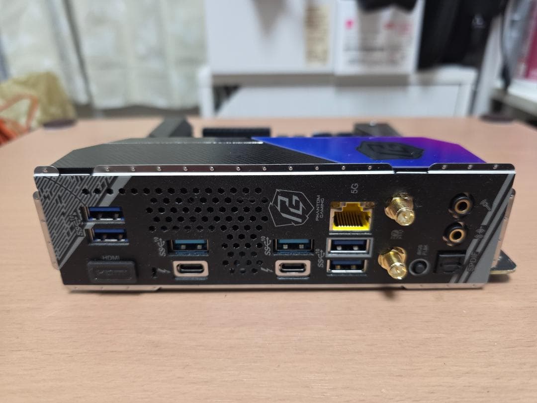 ASROCK マザーボード　Z890I NOVA WIFI