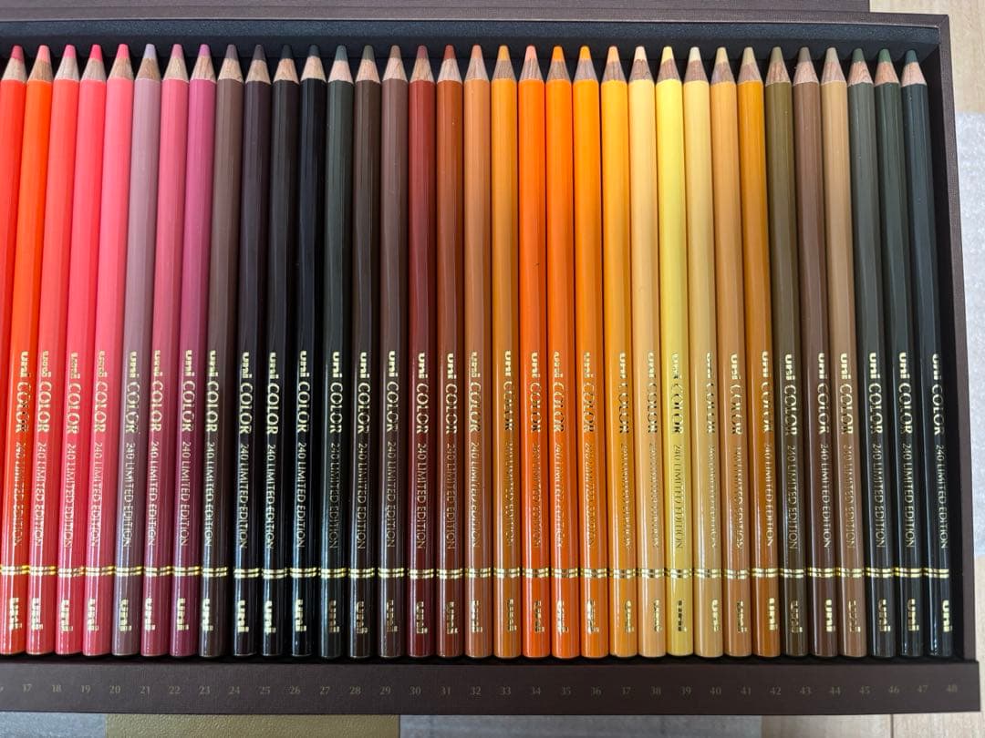 三菱鉛筆 ユニカラー240色セット リミテッドエディション限定生産品 uni