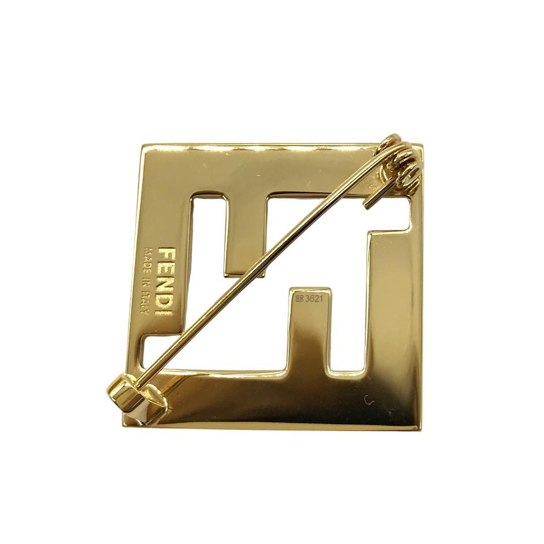 【未使用級】FENDI フェンディ ブローチ フォーエバー FFロゴ