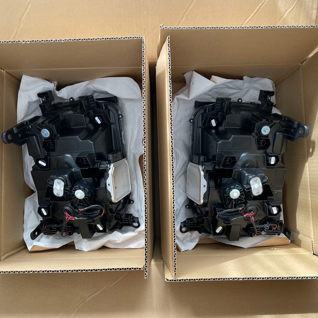 トヨタ ランドクルーザー250 VX 純正角目ヘッドライト 左右一式