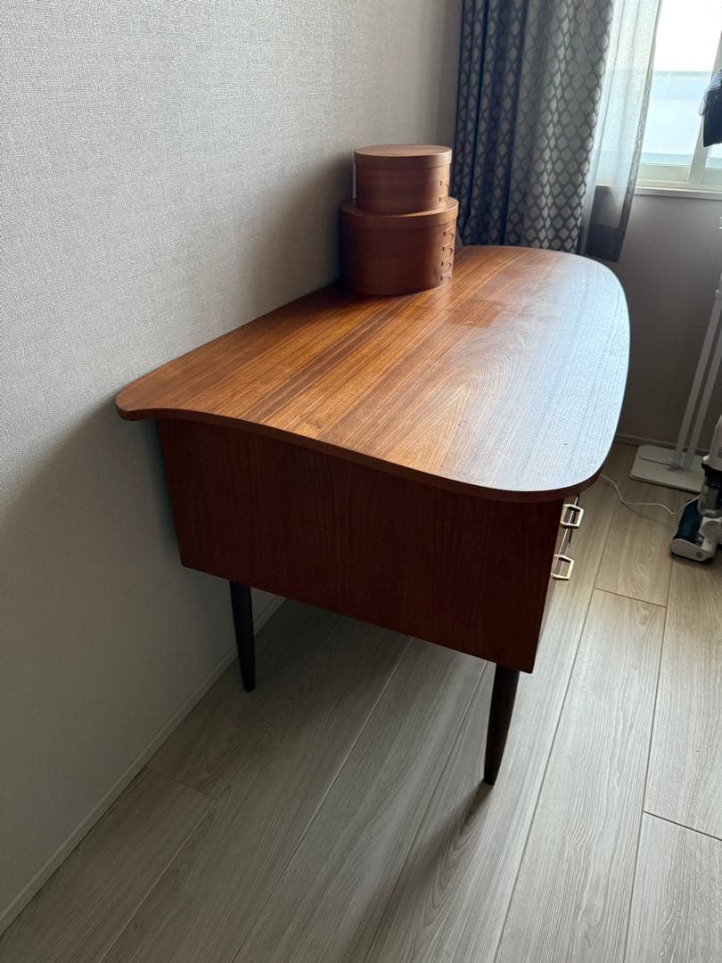 【北欧ヴィンテージ】SLOW HOUSE キドニー型デスク チーク材