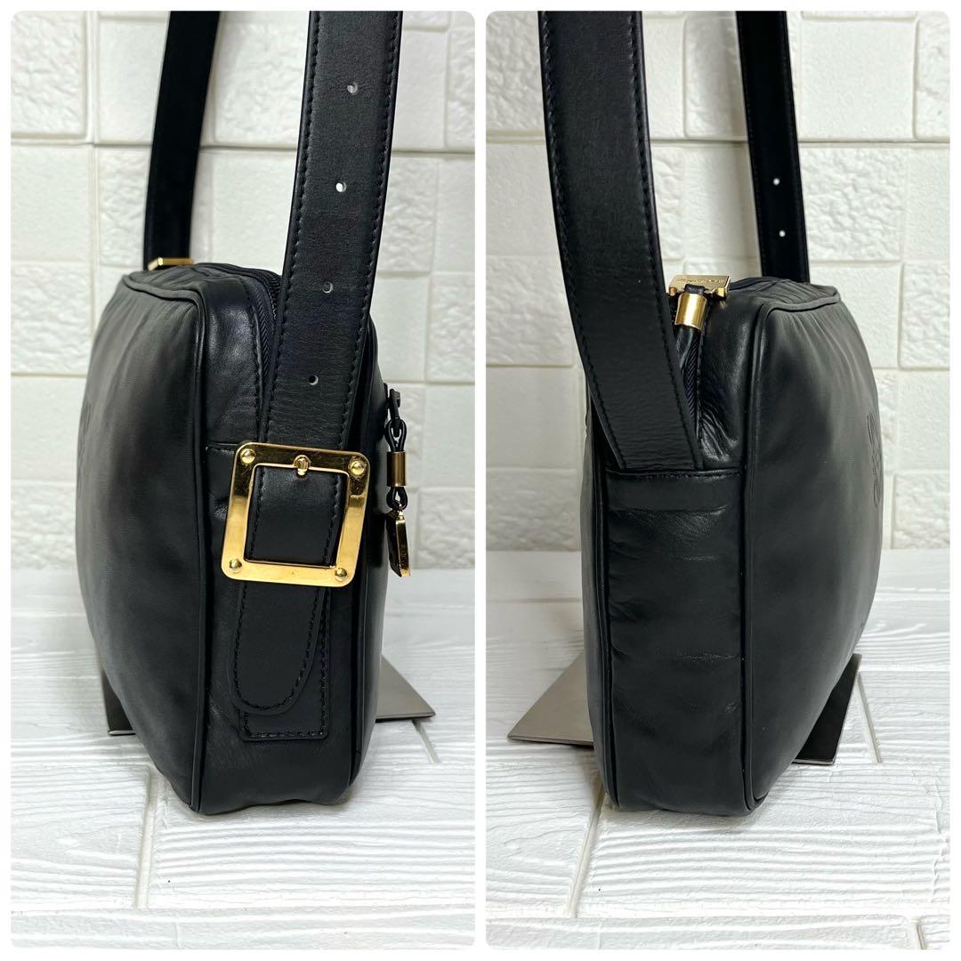 ✨極美品✨☘️LOEWE☘️✨ショルダーバッグ✨アナグラム✨ゴールド金具✨本革✨