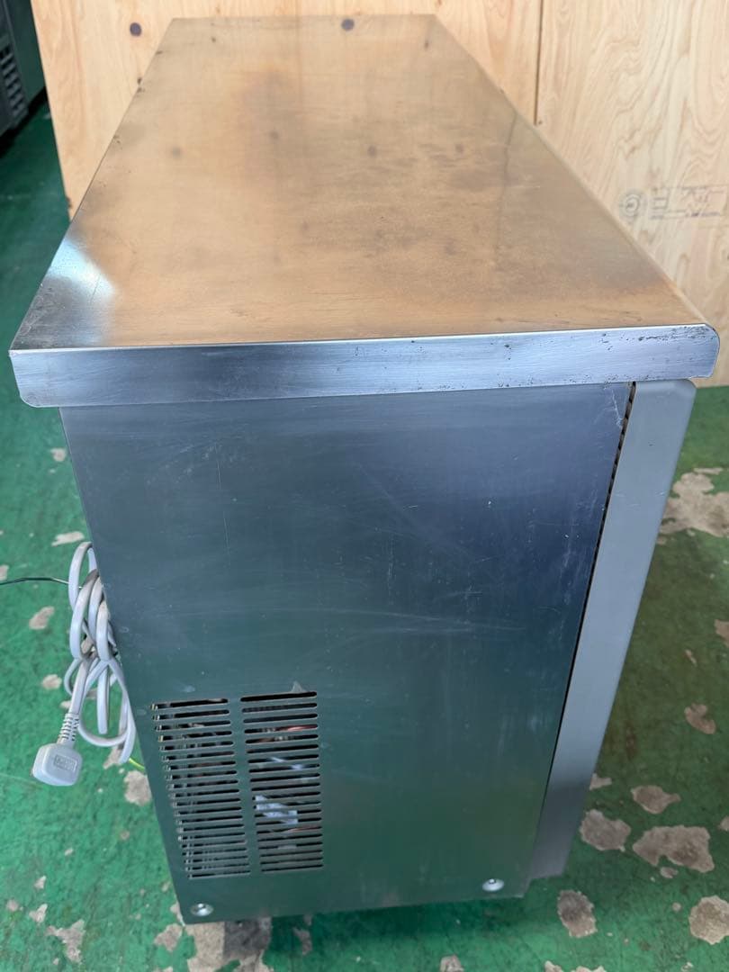 2017年 ホシザキテーブル形冷蔵庫 1150x450x800