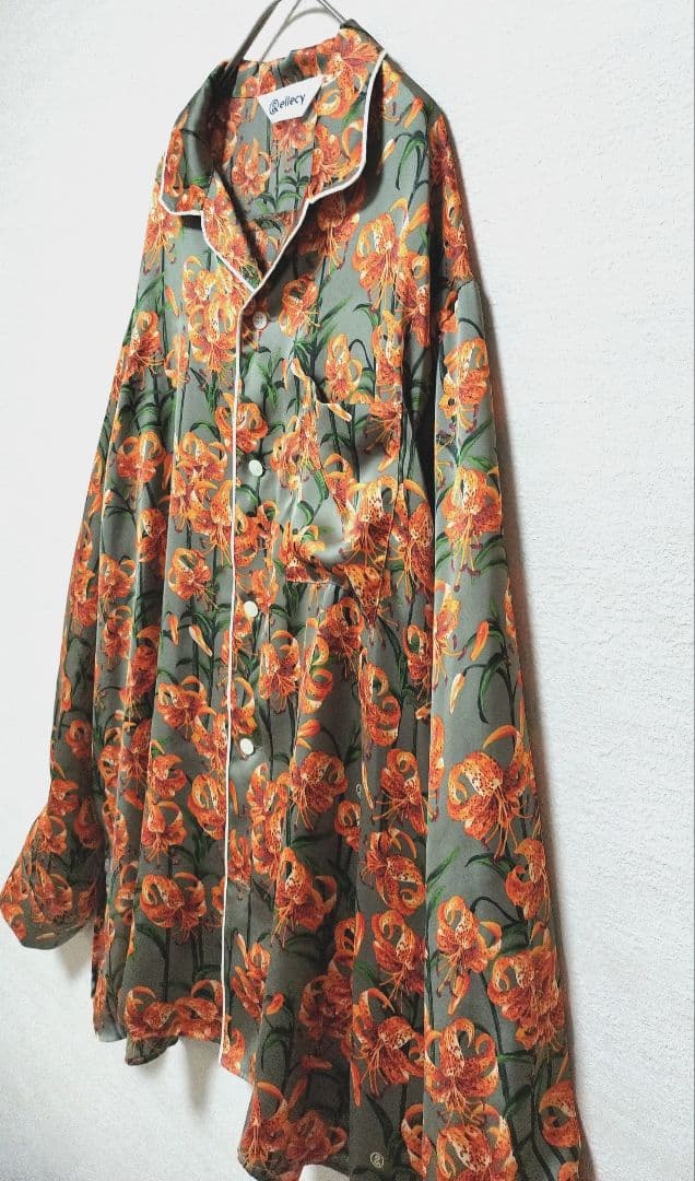 美品　&ellecy　鬼百合柄 (和柄)開襟シャツ　M　Unisex