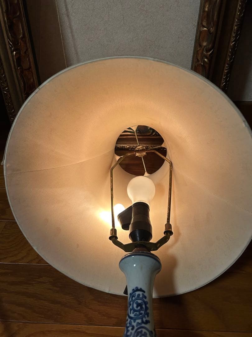 ヨーロッパ　フランスアンティーク　ヴィンテージvintage ランプシェイド陶器