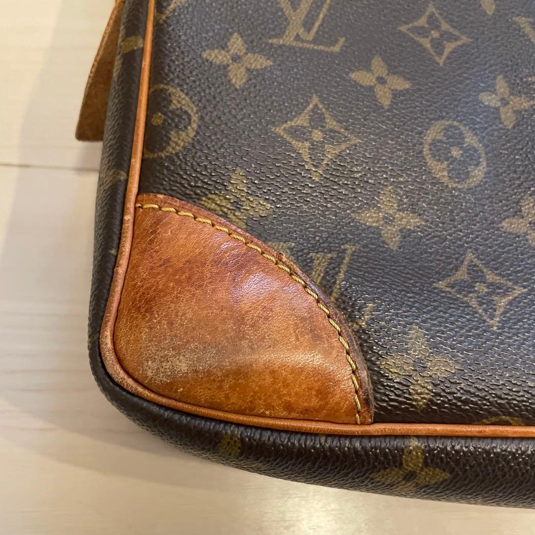 LOUIS VUITTON ポルト ドキュマン ヴォワヤージュ モノグラム