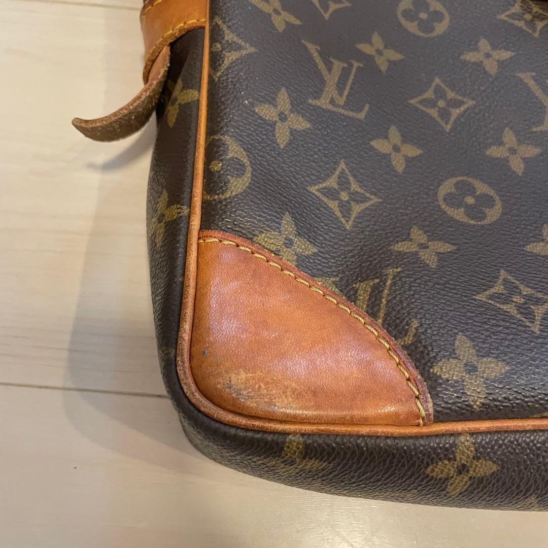 LOUIS VUITTON ポルト ドキュマン ヴォワヤージュ モノグラム