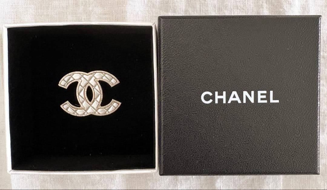 【CHANEL】 シャネル ブローチ