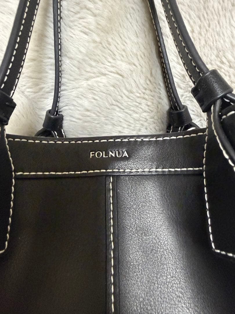 FOLNUA ブラック バッグ　ポーチ付き