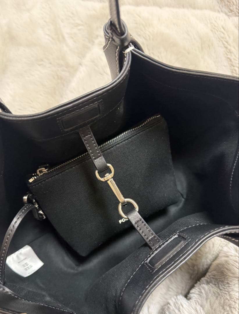 FOLNUA ブラック バッグ　ポーチ付き