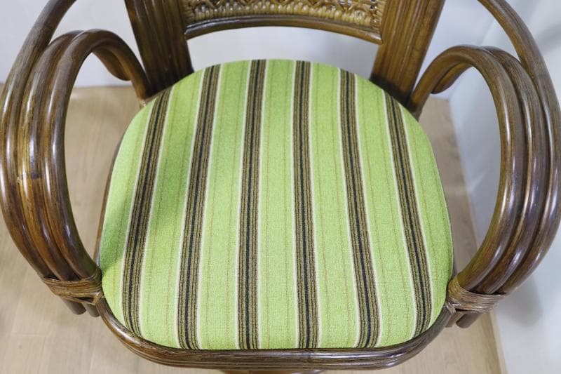 ほぼ未使用に近く極美品◆天然籐 座椅子/回転チェア 【ハイタイプ】 肘付き