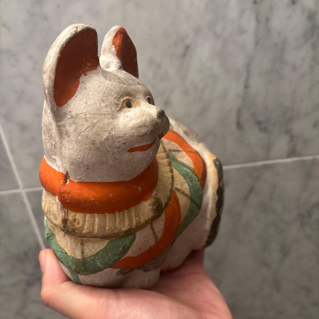 アンティーク　京都伏見人形　郷土玩具 手描きの瞳や前掛け前掛けが美しく芸術的な猫