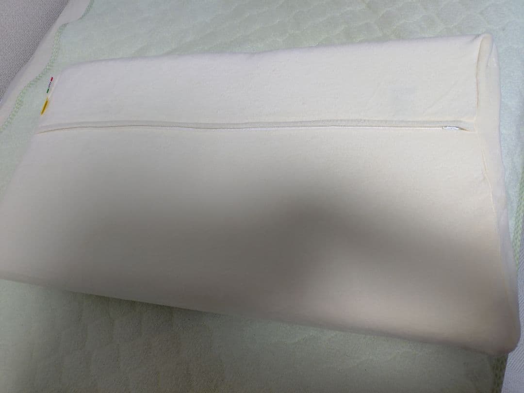 エア・トスカーナ☆マニフレックス　枕（半年使用）