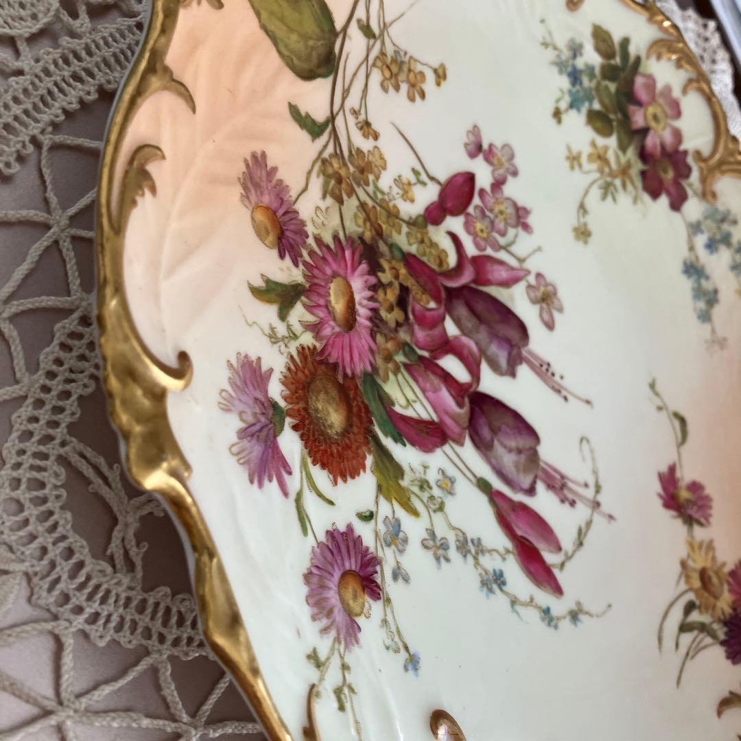 英国アンティーク　ロイヤルウースター　ブラッシュアイボリープレート